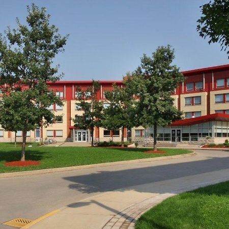 Residence & Conference Centre - Oakville Kültér fotó